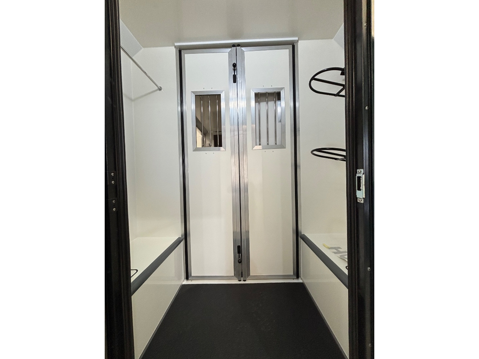 2021 Opel Movano - image 12