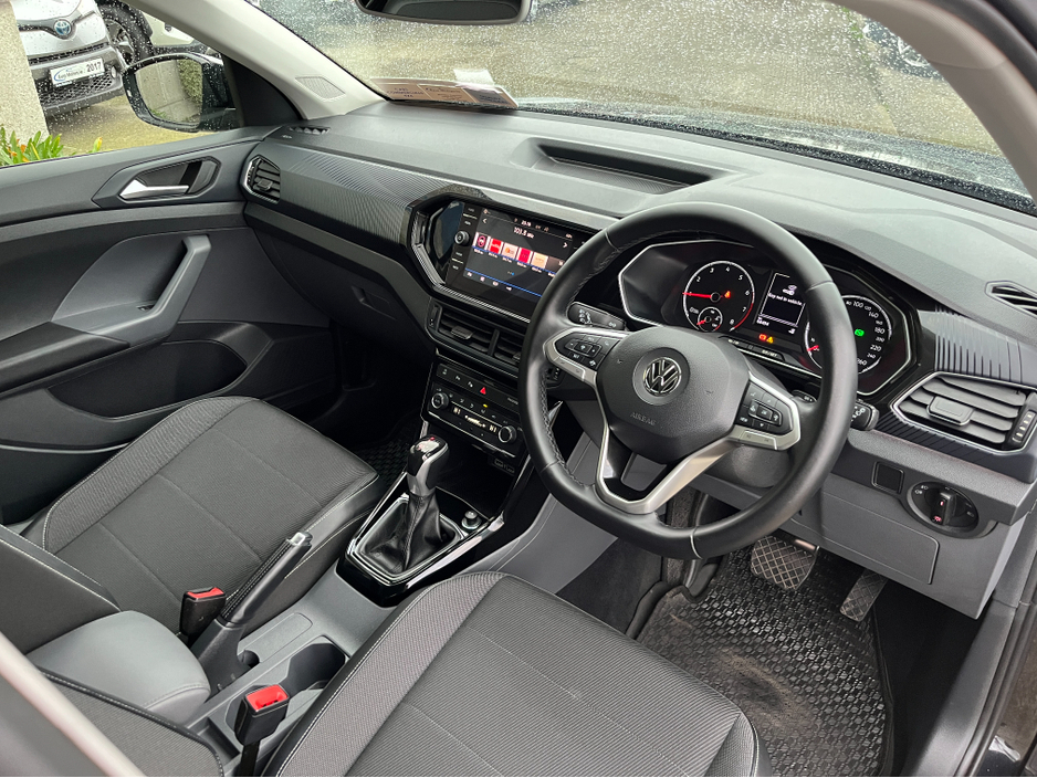2020 Volkswagen T-Cross 1ST EDITION AUTOMATIC 1.0 PETROL //KEYLESS ENTRY//HALF LEATHER SEATS//REVERSE CAMERA// €21,950