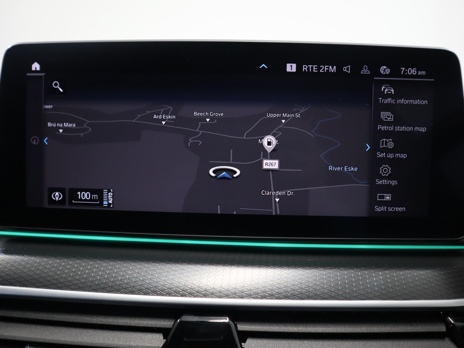 2022 BMW 5 Series - image 17