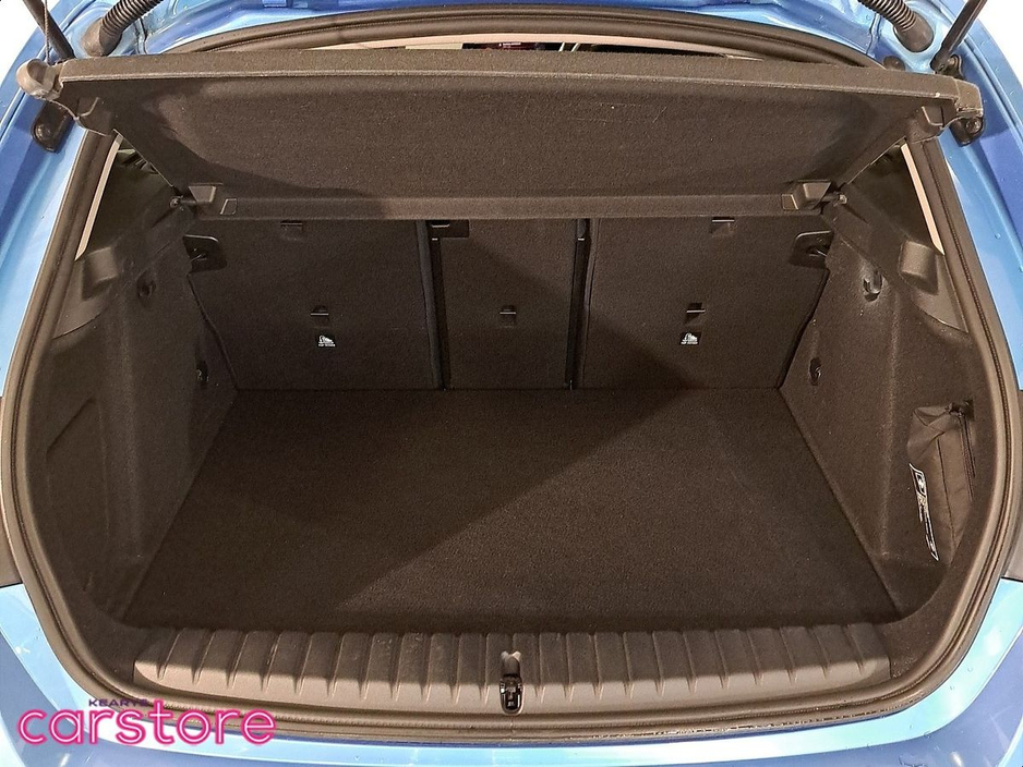 2021 BMW 1 Series - image 19