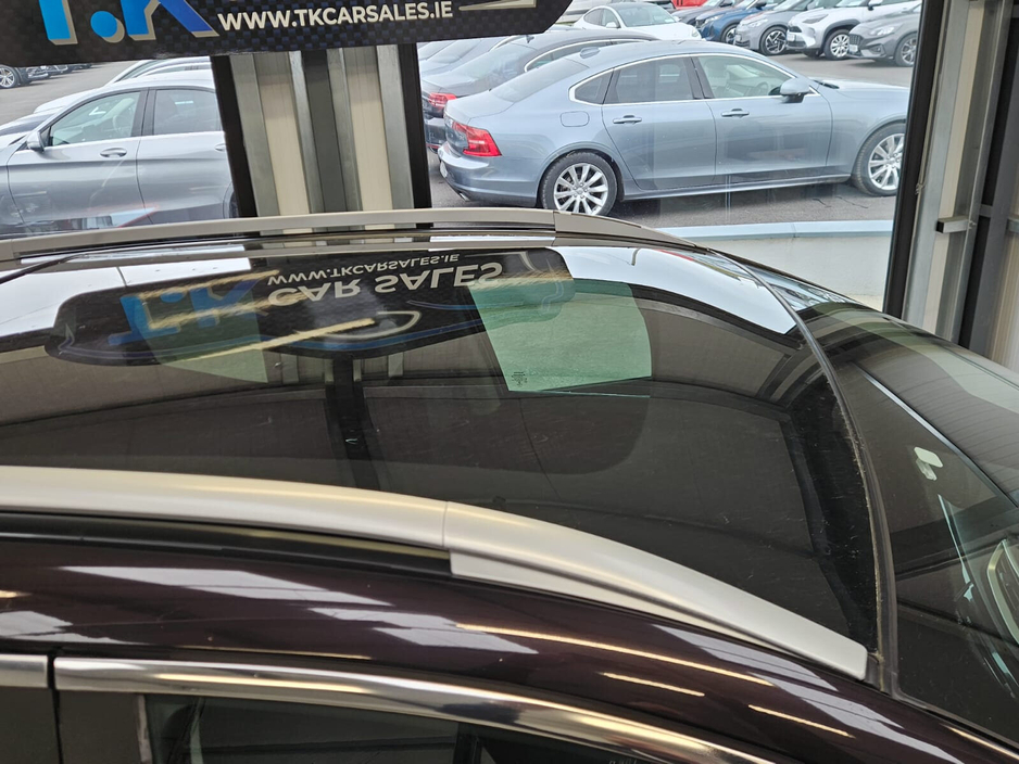 2016 Nissan Qashqai - image 2