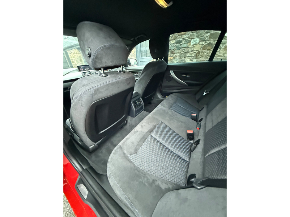 2014 BMW 3 Series  €19,995