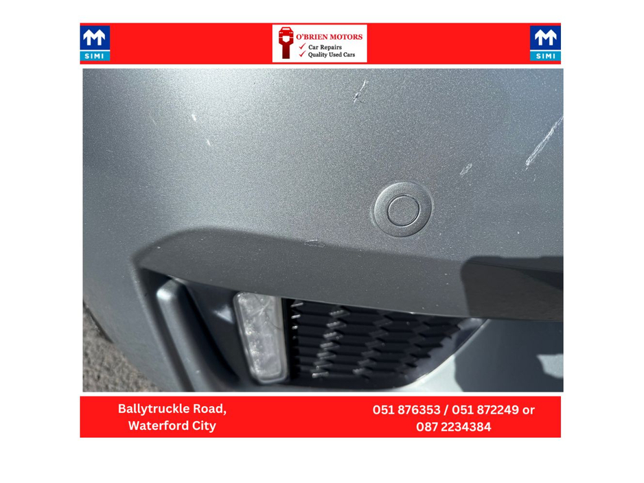 2016 Honda Jazz - image 14