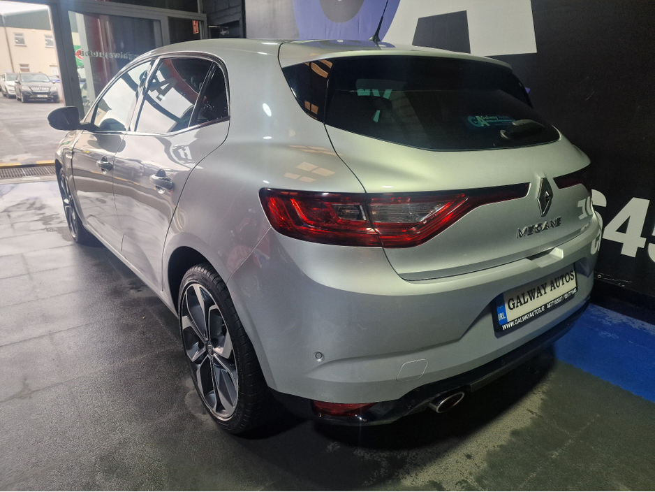 2016 Renault Megane - image 7