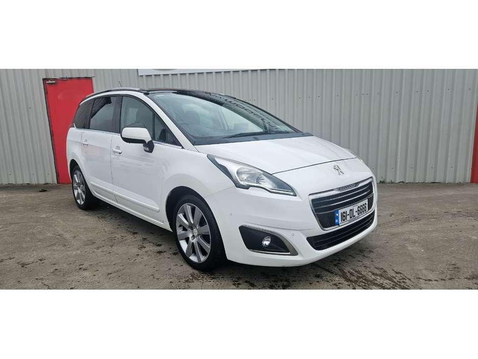 2016 Peugeot 5008 - image 2