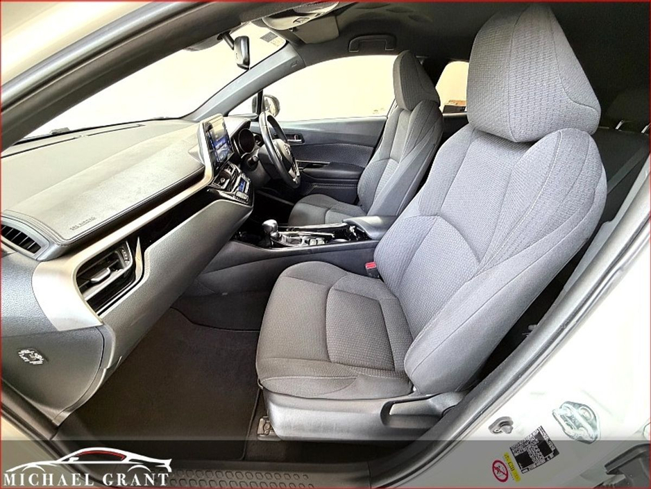 2019 Toyota C-HR - image 15