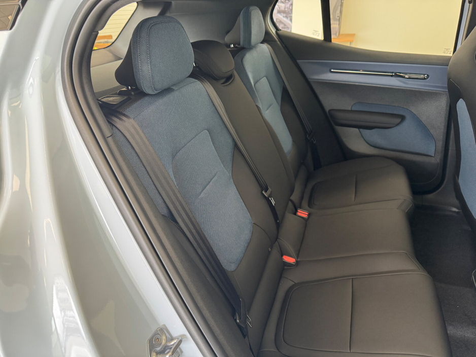 2026 Volvo EX30 - image 11