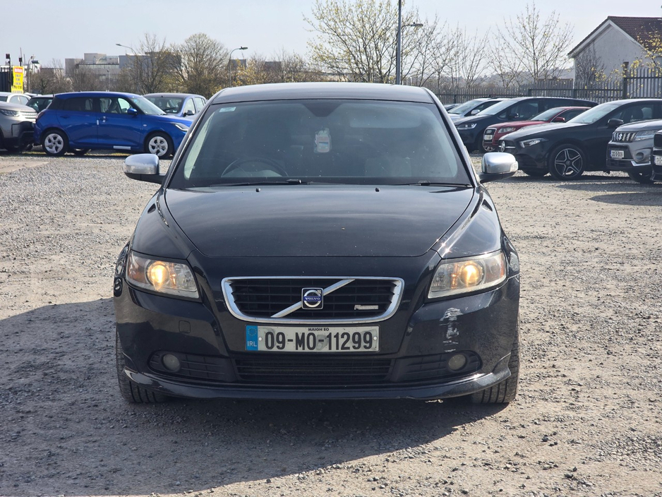 2009 Volvo S40 - image 2