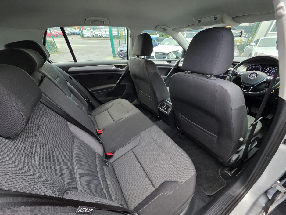 2015 Volkswagen Golf 1.2 TSI COMFORTLINE - REVERSE CAMERA - MULTIFUNCTION STEERINE WHEEL ALLOYS LOW TAX BAND €12,950