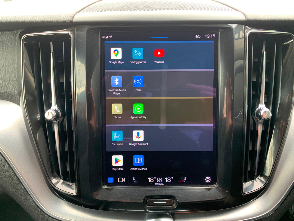 2021 Volvo XC60 - image 23