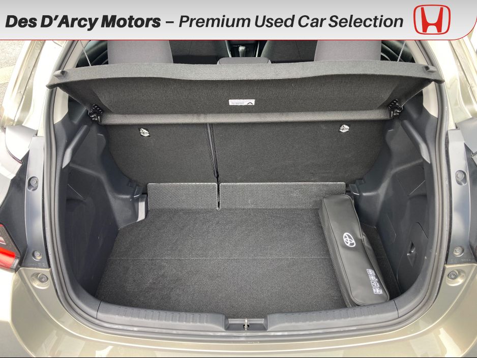 2024 Toyota Yaris - image 5