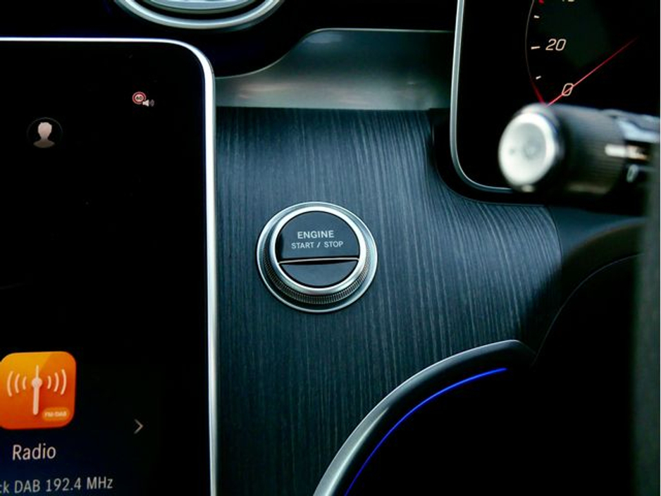 2025 Mercedes-Benz C Class - image 22