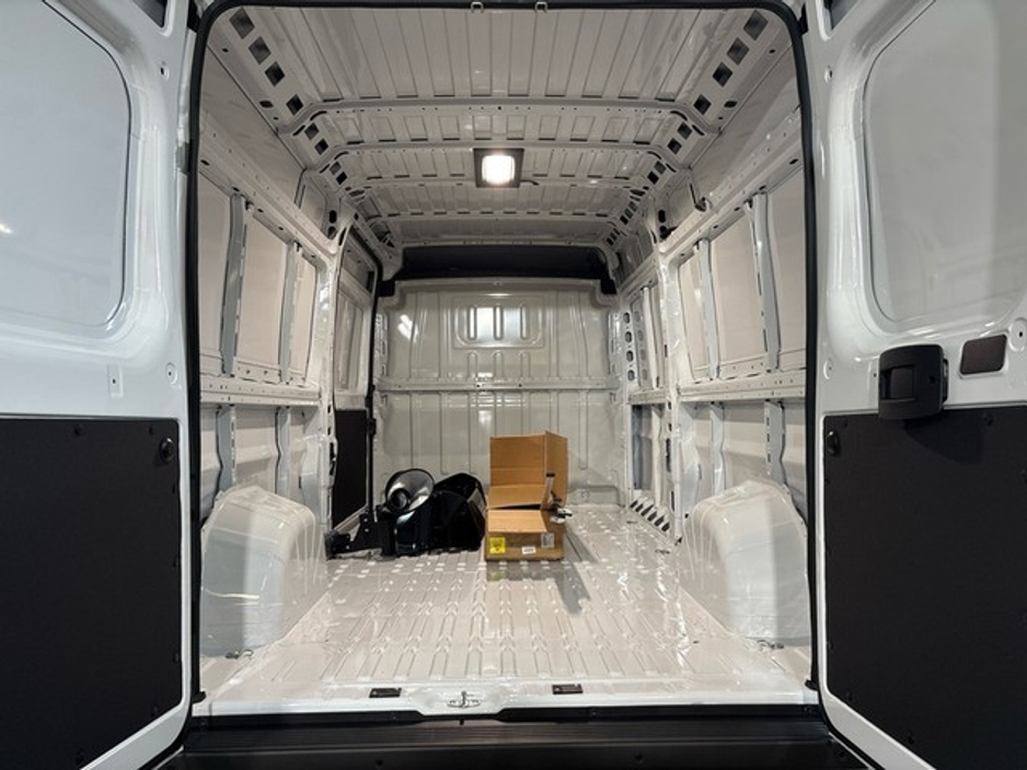 2026 Toyota Proace Max Proace Max GX 140hp €35,995