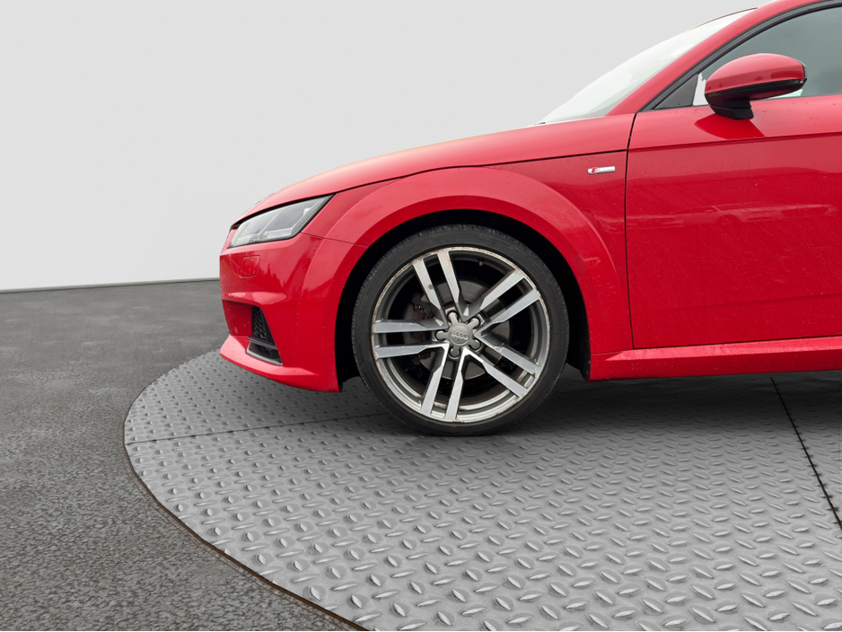 2016 Audi TT - image 17