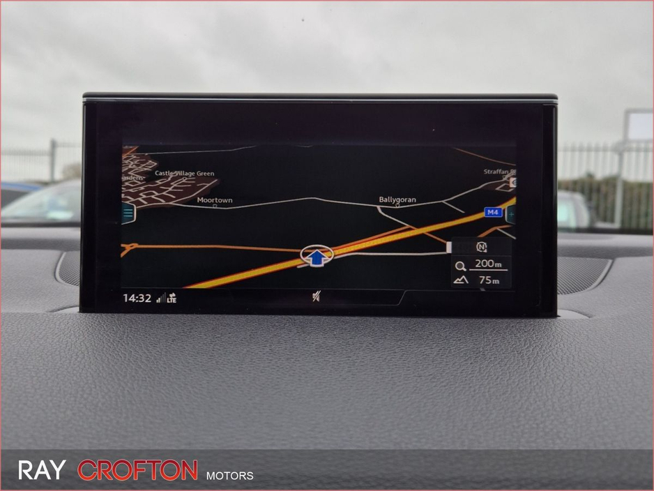 2017 Audi Q7 - image 12