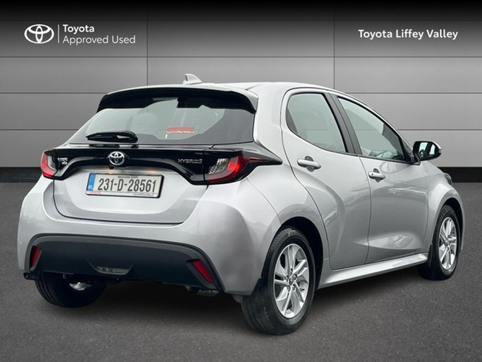 2023 Toyota Yaris 1.5 HYBRID LUNA 4DR AUTO €23,950