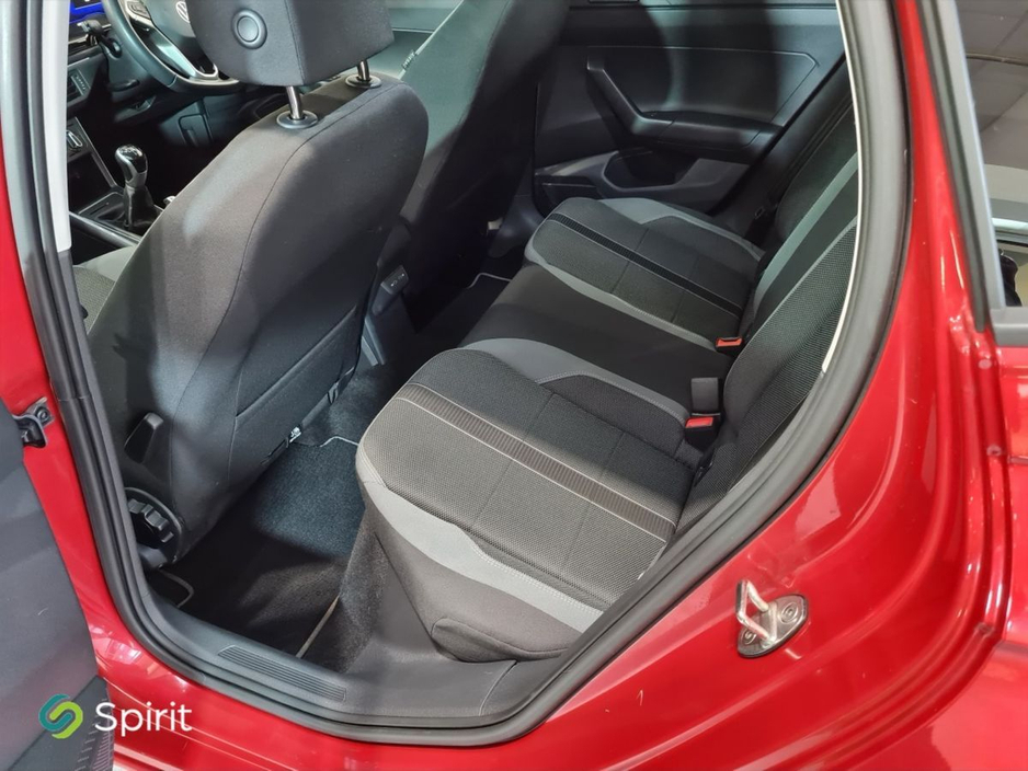 2023 Volkswagen Polo - image 5