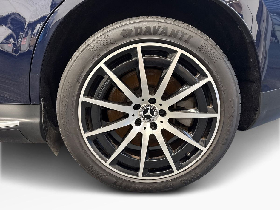 2022 Mercedes-Benz EQC - image 5