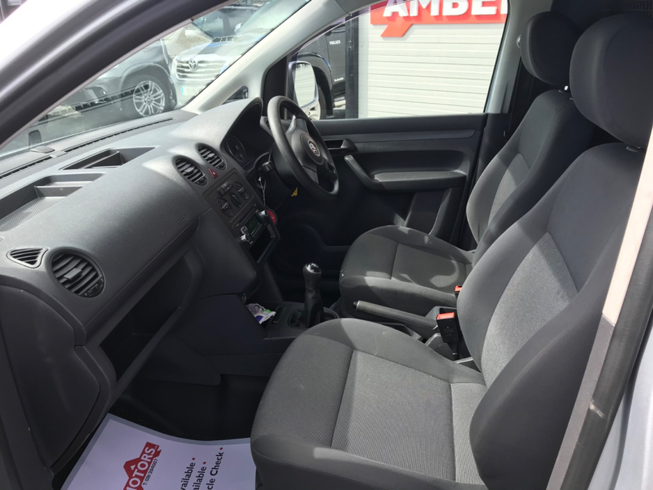 2015 Volkswagen Caddy - image 20