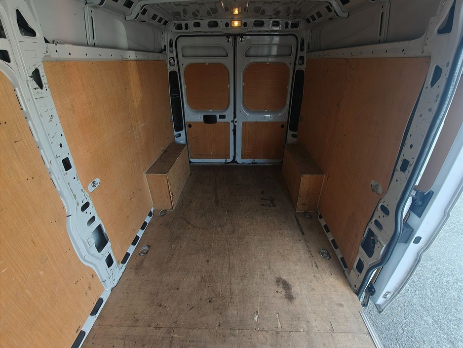 2023 Citroen Relay - image 14