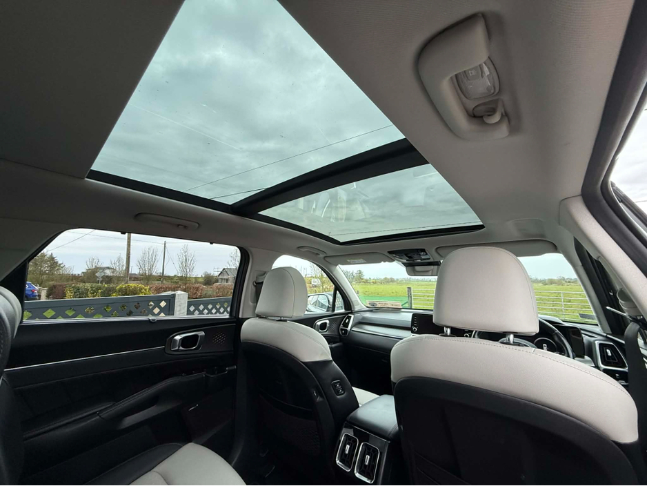 2023 Kia Sorento - image 23