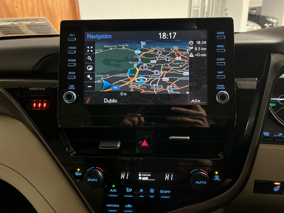 2023 Toyota Camry HYBRID PLATINUM AUTO // FULL LEATHER HEATED & COOLING ELECTRIC SEATS // BLUETOOTH // SAT-NAV // REAR CAMERA & PARK ASSIST // FULL WARRANTY €44,945