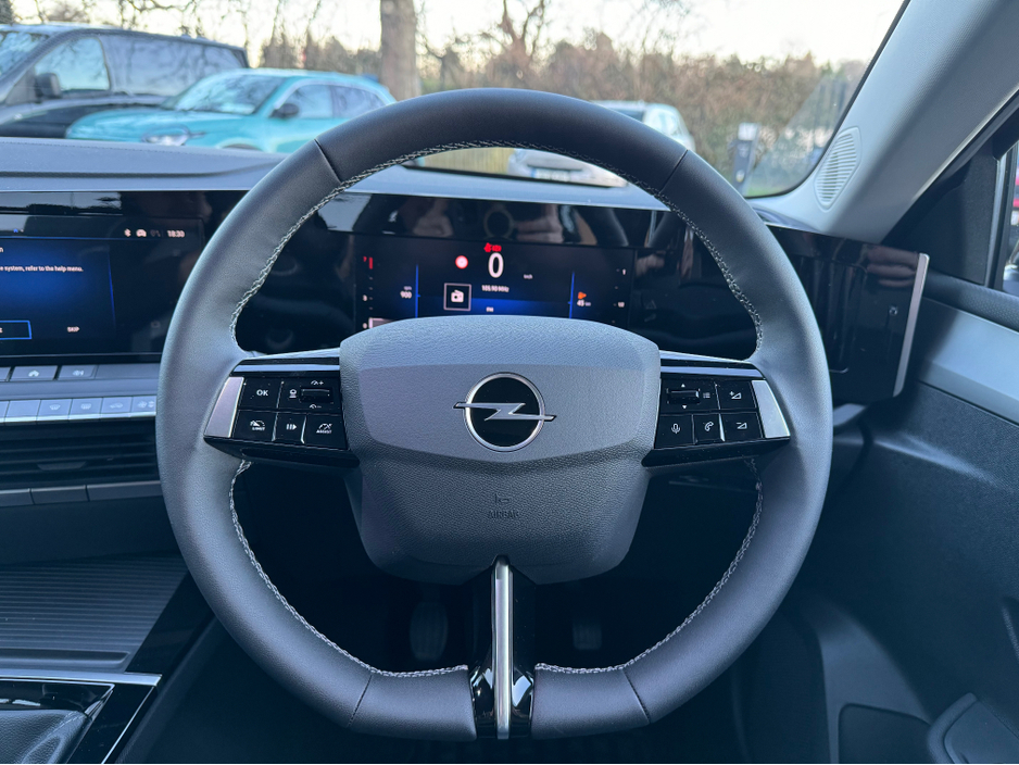 2026 Opel Astra SC | 1.2 | 110PS €32,195