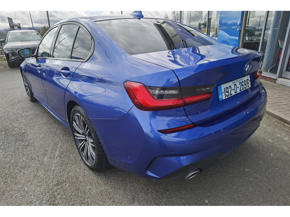 2019 BMW 3 Series - image 6