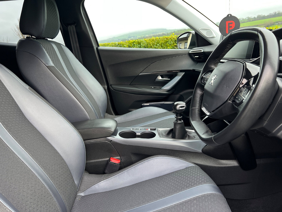2020 Peugeot 2008 1.2 Puretech 100bhp Allure €17,950