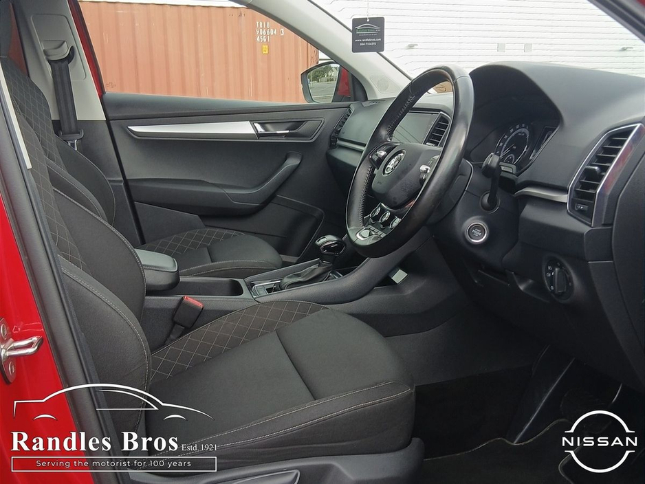 2021 Skoda Karoq - image 10