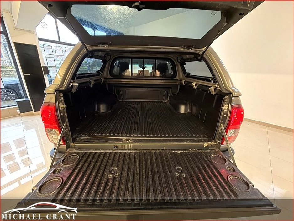 2022 Toyota Hilux AUTOMATIC 2.8D IRISH CAR ONLY 58KM SR5 DOUBLE CAB N1 COMMERCIAL VAT €36,585
