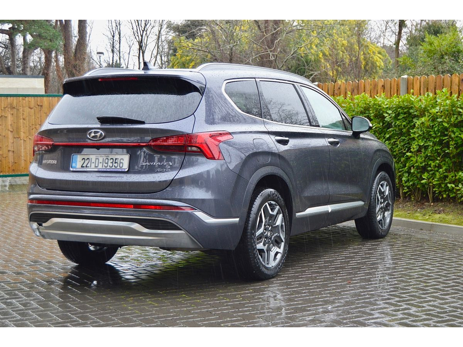 2022 Hyundai Santa Fe 1.6 PHEV 4WD Executive Plus Auto €43,995