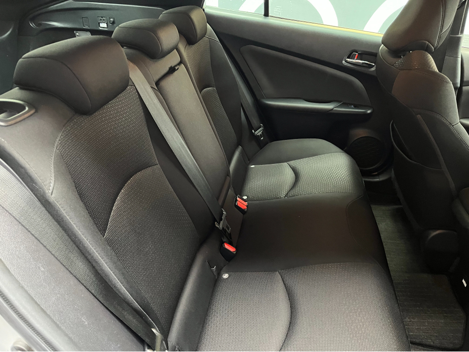 2022 Toyota Prius - image 12
