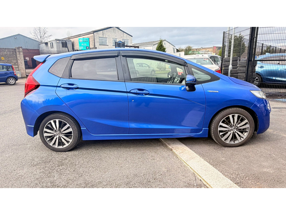 2014 Honda Fit - image 5