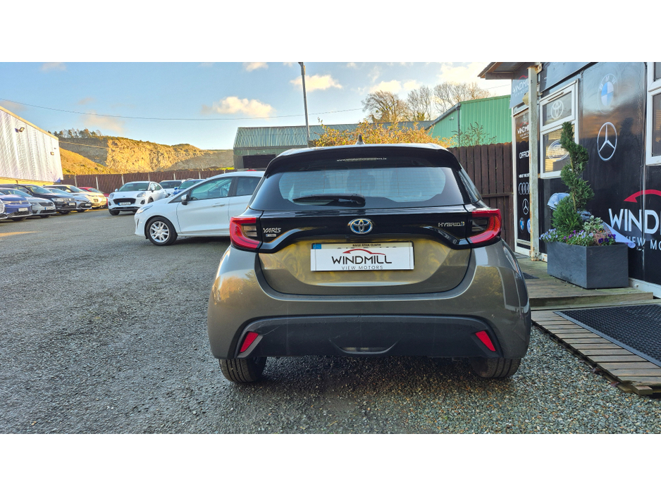 2022 Toyota Yaris 1.5 LUNA SPORT 4DR A €17,500