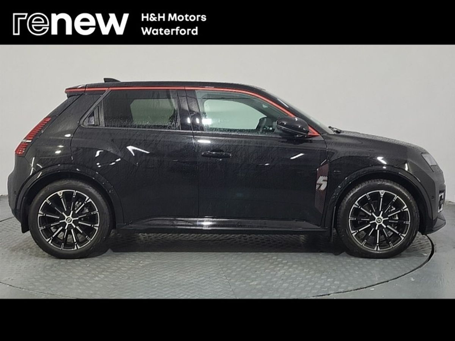 2025 Renault 5 - image 7