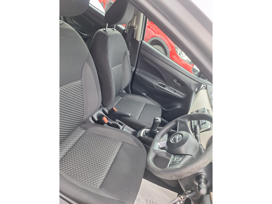 2018 Nissan Micra - image 10