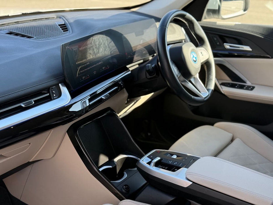 2023 BMW X1 - image 7