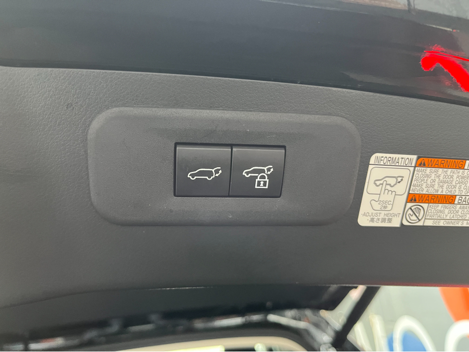 2023 Lexus NX 350h - image 8