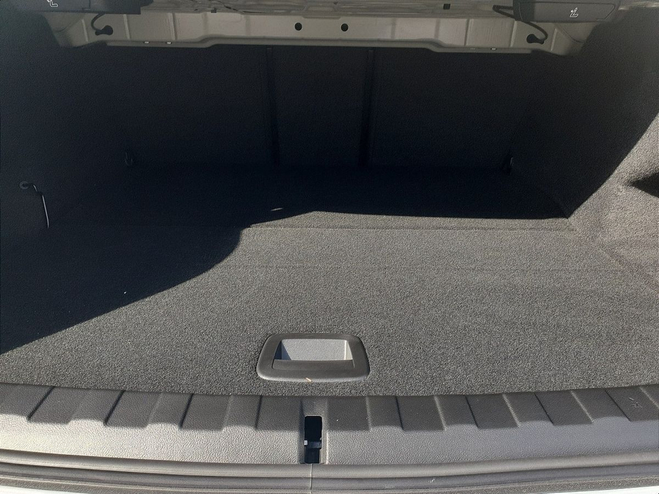 2026 BMW 3 Series - image 13