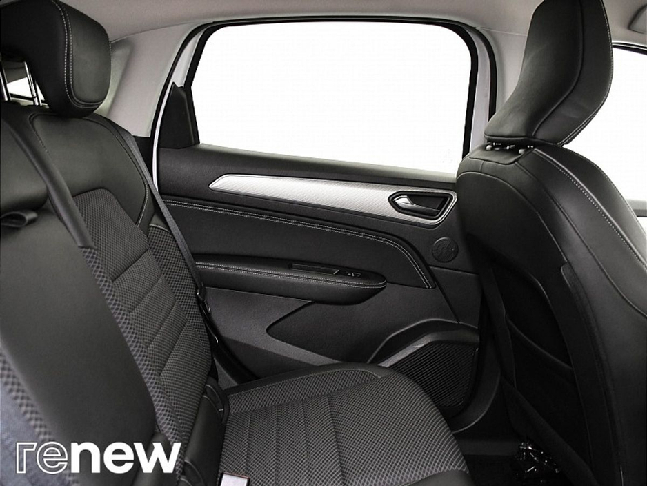 2023 Renault Arkana - image 13