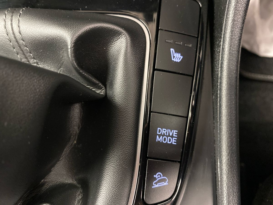 2022 Hyundai Tucson - image 14