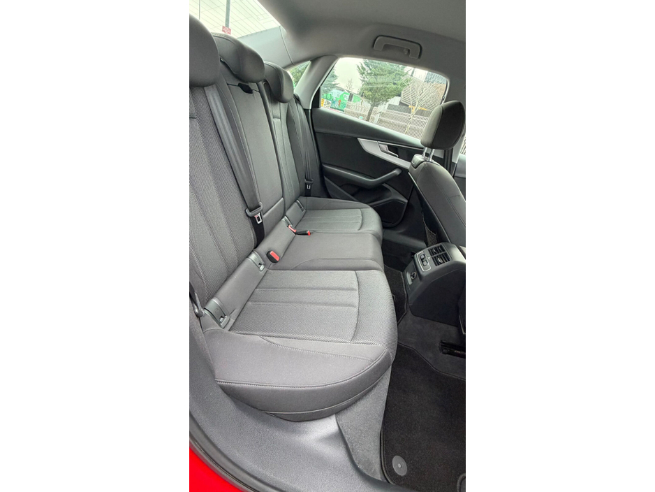 2016 Audi A4 - image 18