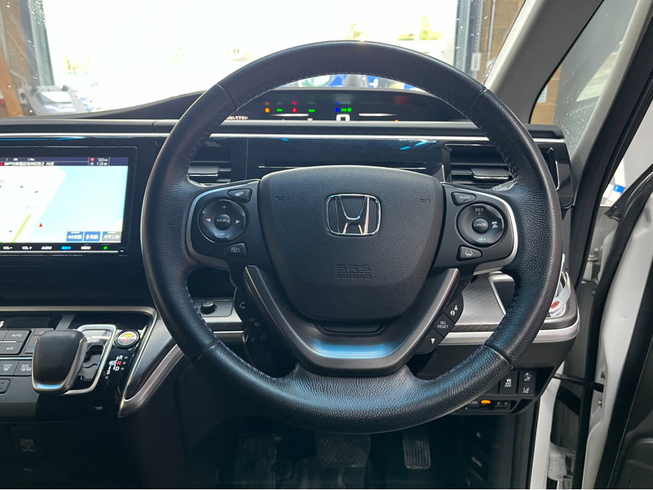 2021 Honda Stepwagon - image 9