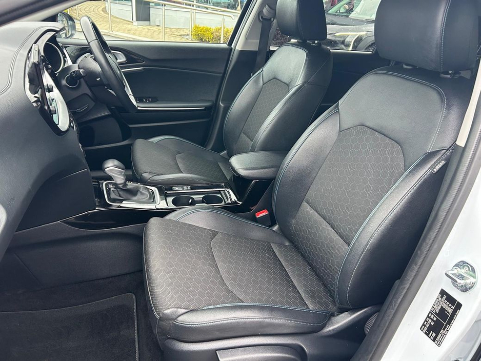 2024 Kia Ceed - image 9