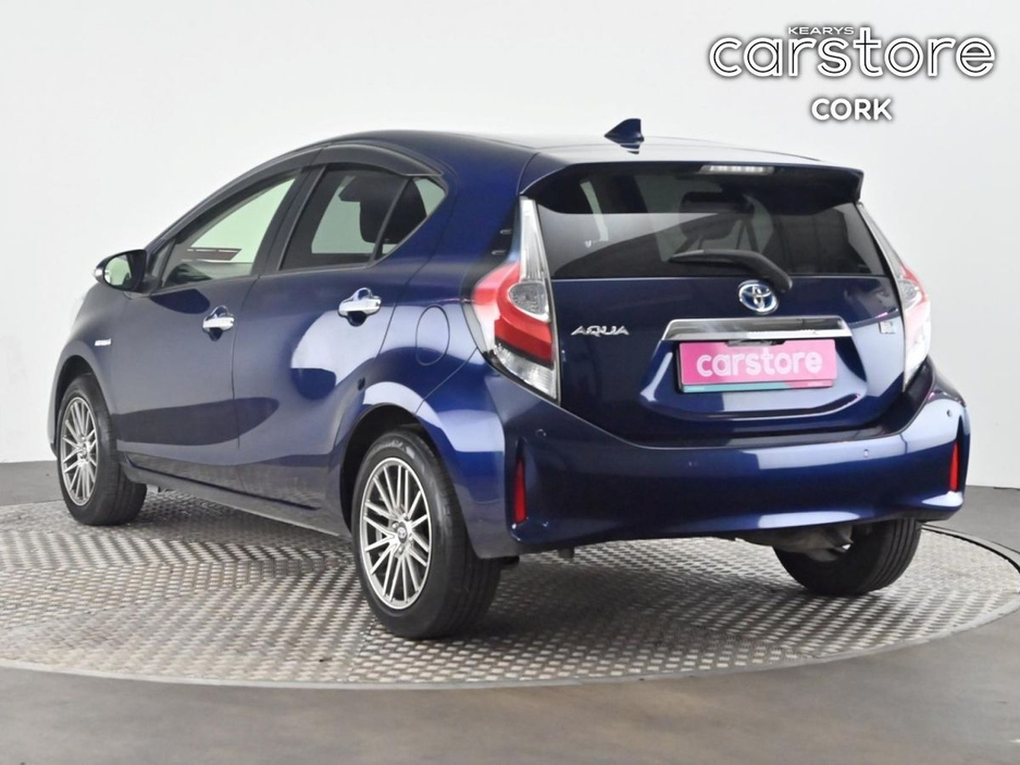 2019 Toyota Aqua - image 3