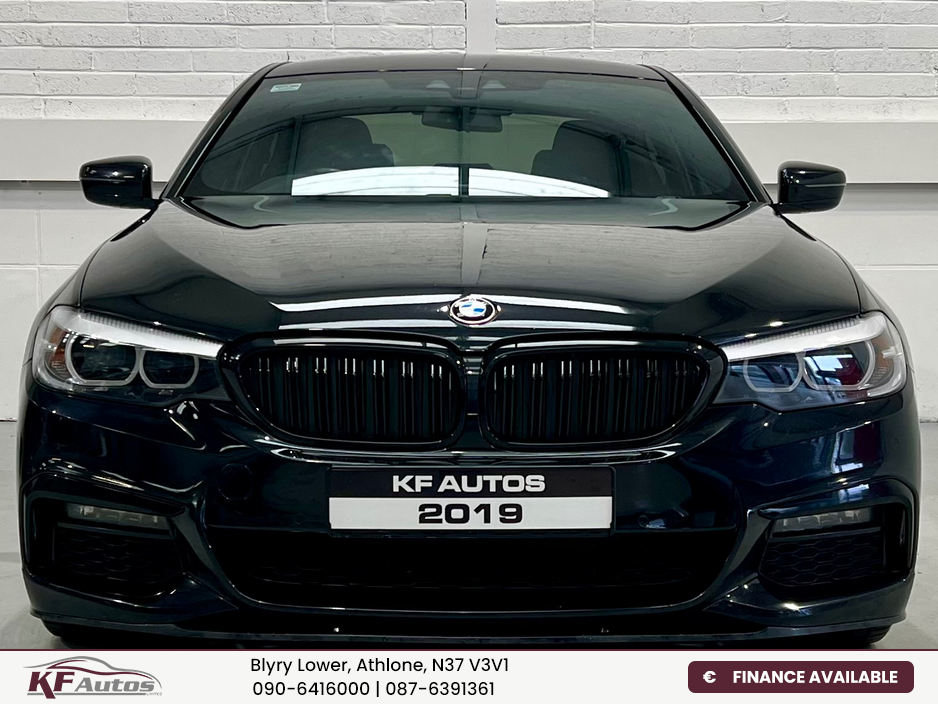 2019 BMW 5 Series - image 2