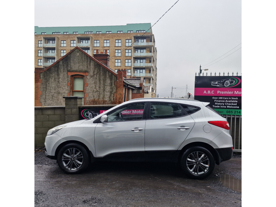 2015 Hyundai ix35 2.0 Diesel Executive 4WD 136hp €6,450