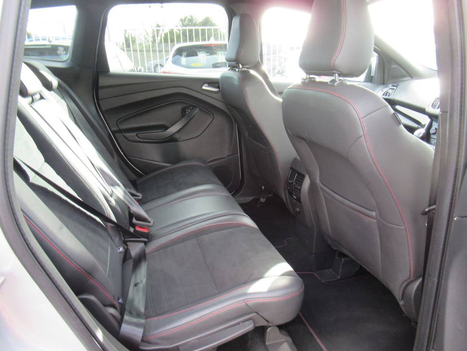 2019 Ford Kuga - image 13