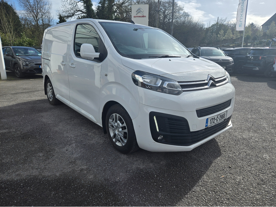 2017 Citroen Dispatch - image 5